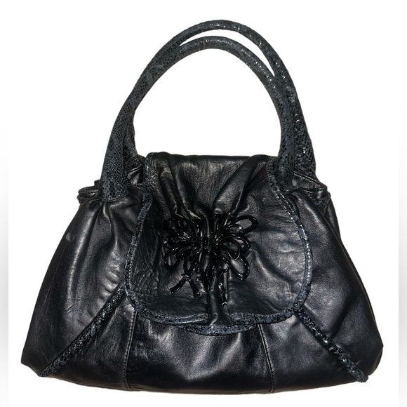 Betsey Johnson EUC LG Satchel Bell Of Bow Black Leather Snakeskin Detail - Picture 1 of 8
